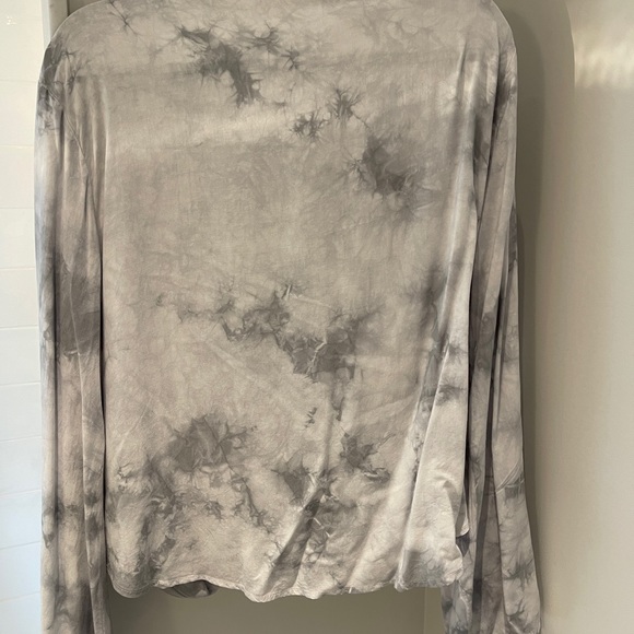 Top - bought at Mendocino - never worn, tags still on - Picture 3 of 3